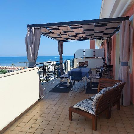 Penthouse On The Adriatic Sea Apartment Martinsicuro Luaran gambar